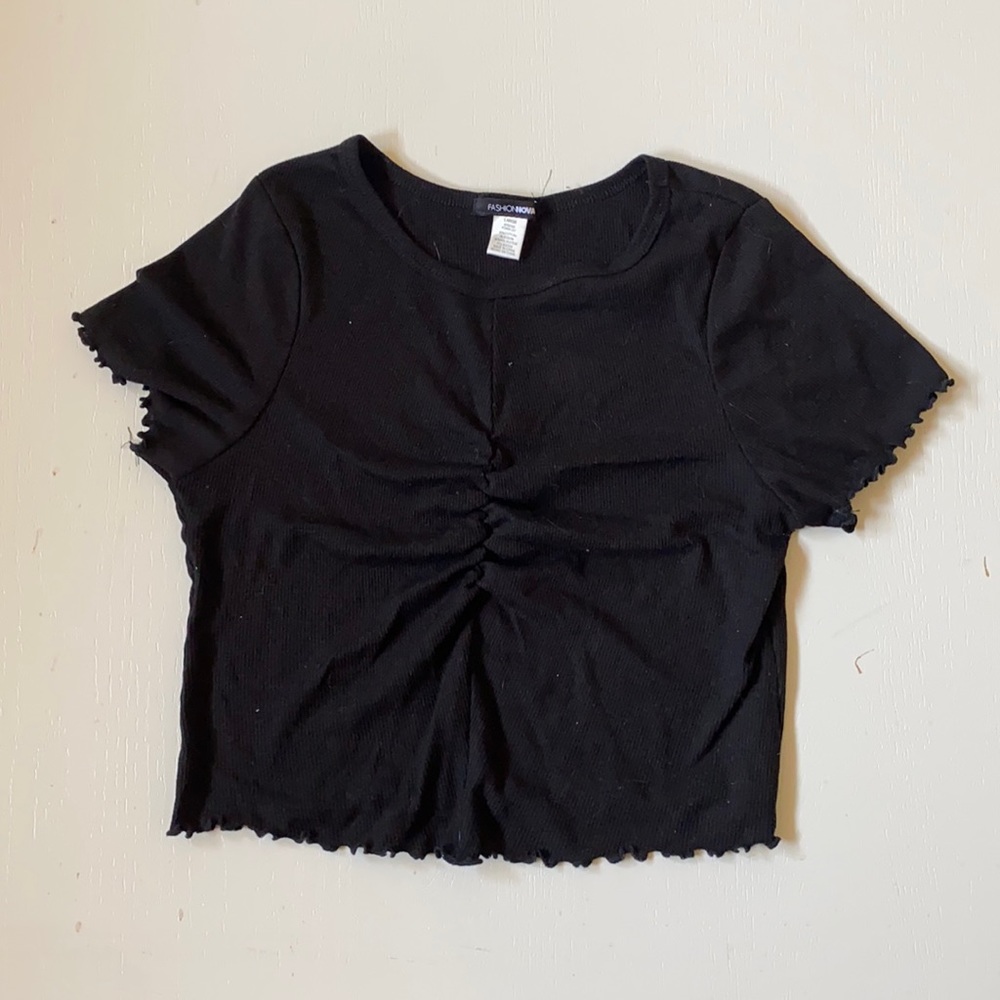 Fashion Nova Cropped Ruched Top